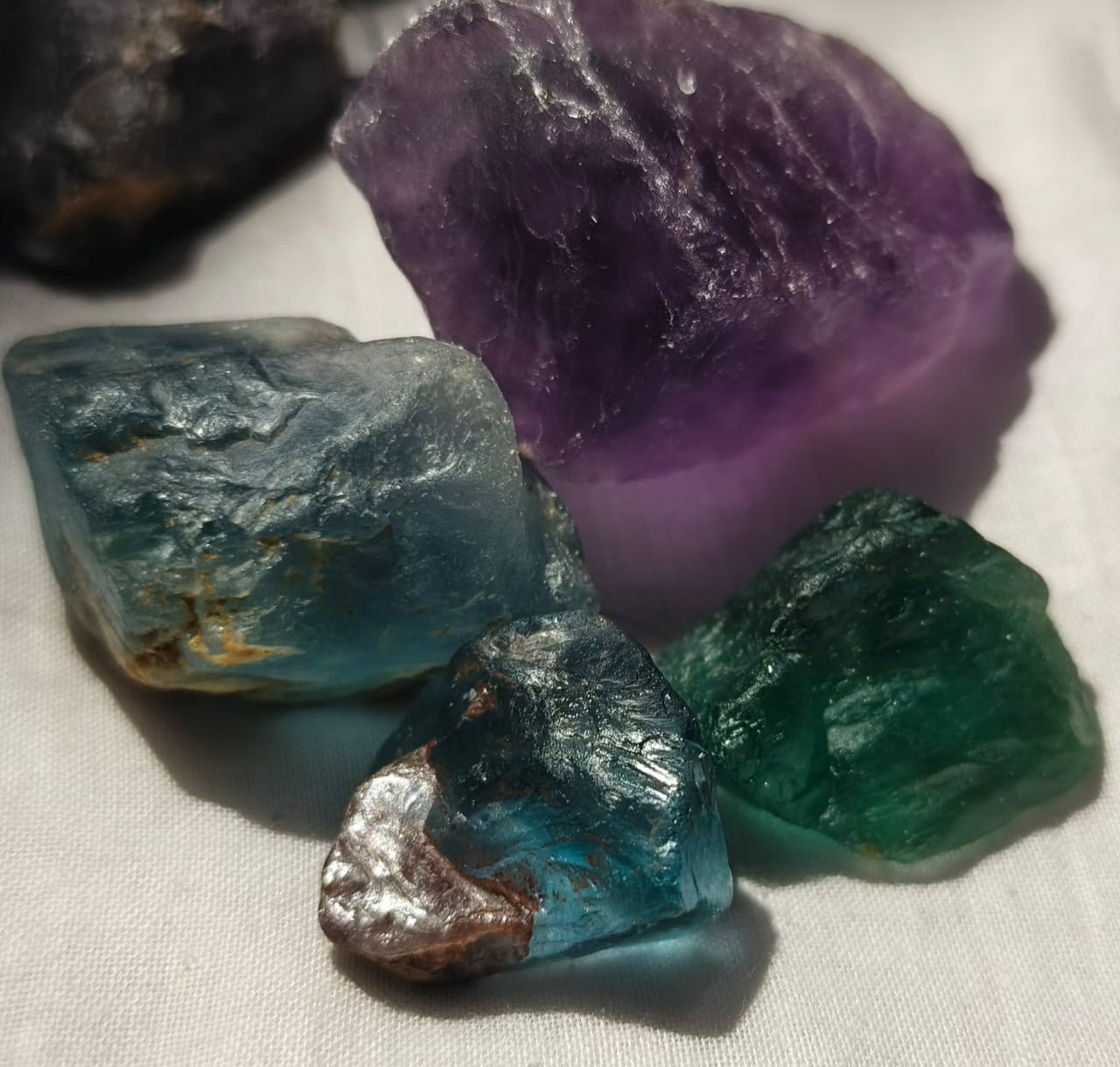 š Fluorite ā Natural Rough Multi-Color Stones