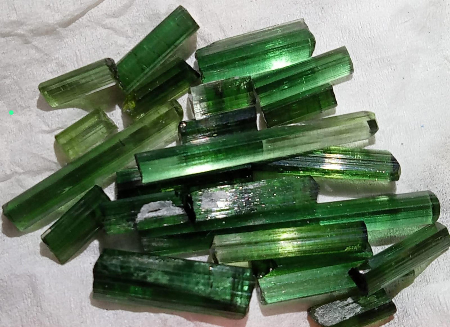 💚 Chrome Green Tourmaline – Facet-Grade Natural Crystals