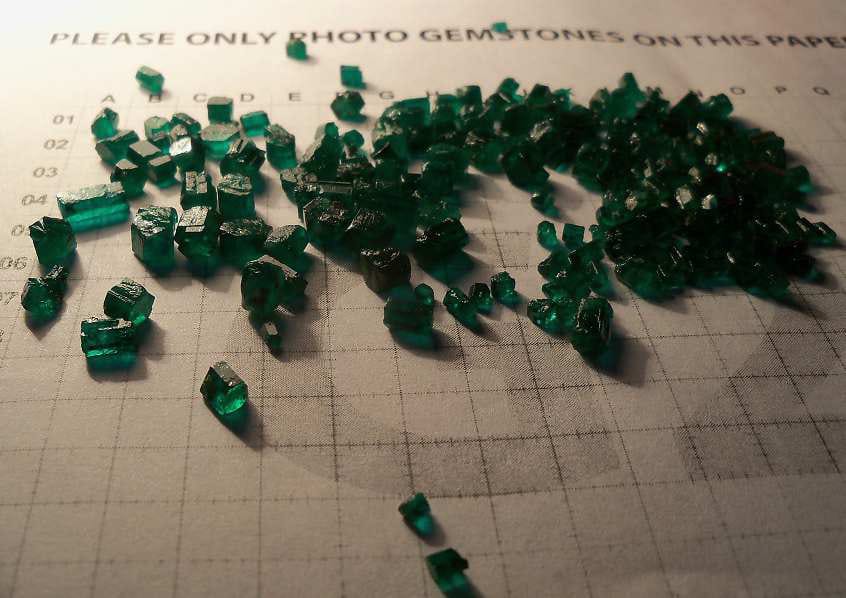 💚 Emerald – Rough Vivid Green Crystals from Swat Valley (Old Mine, North Pakistan)